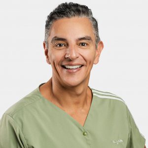 Dr Alberto Meza - Costa Rica Dentist